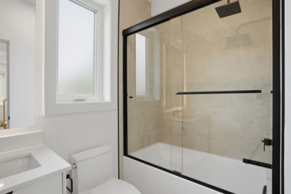 Guest Bathroom Photo of 2 2438 E 20th Avenue, Vancouver, BC