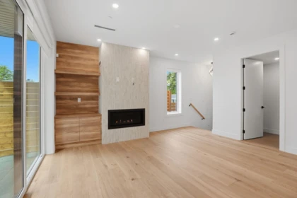 Kitchen Photo of 2 2438 E 20th Avenue, Vancouver, BC