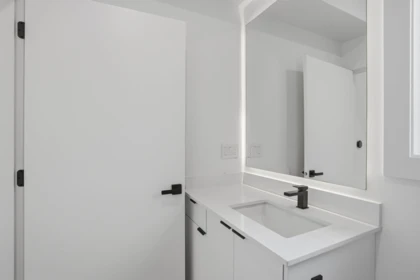 Powder Room Photo of 2 2438 E 20th Avenue, Vancouver, BC