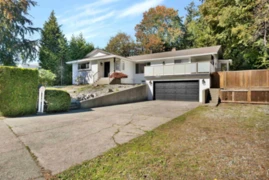 13811 17 Avenue, Surrey, BC