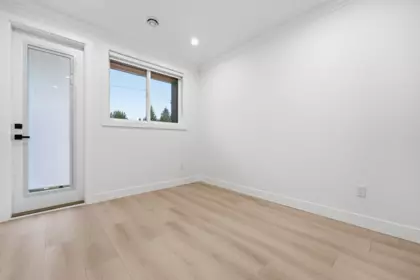 Mudroom Photo of 2 9550 126 Street, Surrey, BC