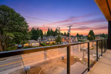 Swimming Pool Photo of 2 9550 126 Street, Surrey, BC