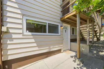 338-342 St. Georges Avenue, North Vancouver, BC, North Vancouver — Duplex for sale