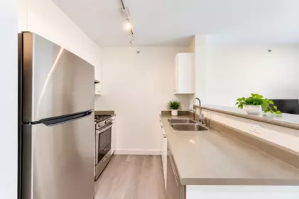 205 3438 Vanness Avenue, Vancouver, BC, Vancouver — Apartment/Condo for sale