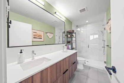 Guest Bathroom Photo of 605 3229 St Johns Street, Port Moody, BC