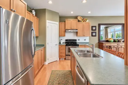 1899 Parkway Boulevard, Coquitlam, BC, Coquitlam — Single Family Residence for sale