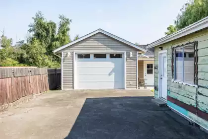 12505 114 Avenue, Surrey, BC, Surrey — Single Family Residence for sale