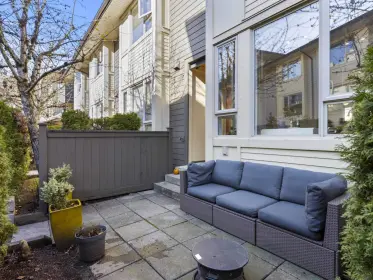 118 9229 University Crescent, Burnaby, BC, Burnaby — Townhouse for sale