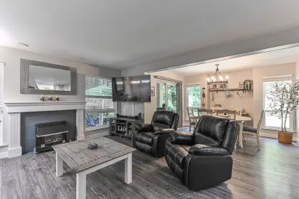 8 33179 George Ferguson Way, Abbotsford, BC, Abbotsford — Townhouse for sale