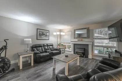 8 33179 George Ferguson Way, Abbotsford, BC, Abbotsford — Townhouse for sale