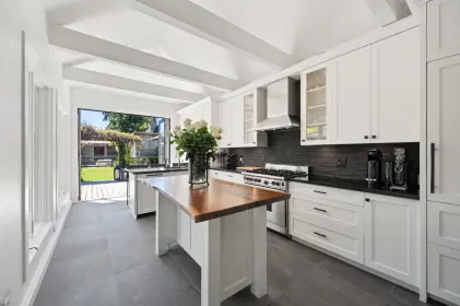 3272 W 49th Avenue, Vancouver, BC, Vancouver — Single Family Residence for sale