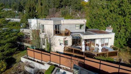 25 Periwinkle Place, Vancouver, BC, Vancouver — Single Family Residence for sale