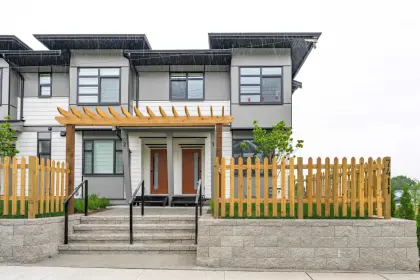 1 7411 Cedar Street, Mission, BC, Mission — Townhouse for sale