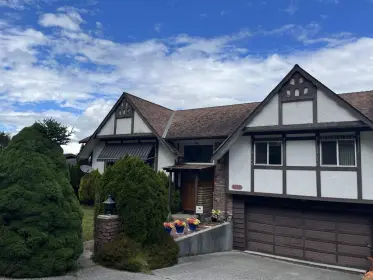 6178 Fairway Avenue, Sechelt, BC, Sechelt — Single Family Residence for sale