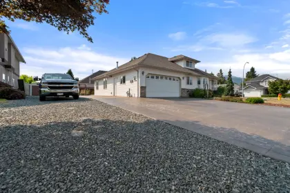10024 Merritt Drive, Chilliwack, BC, Chilliwack — Single Family Residence for sale