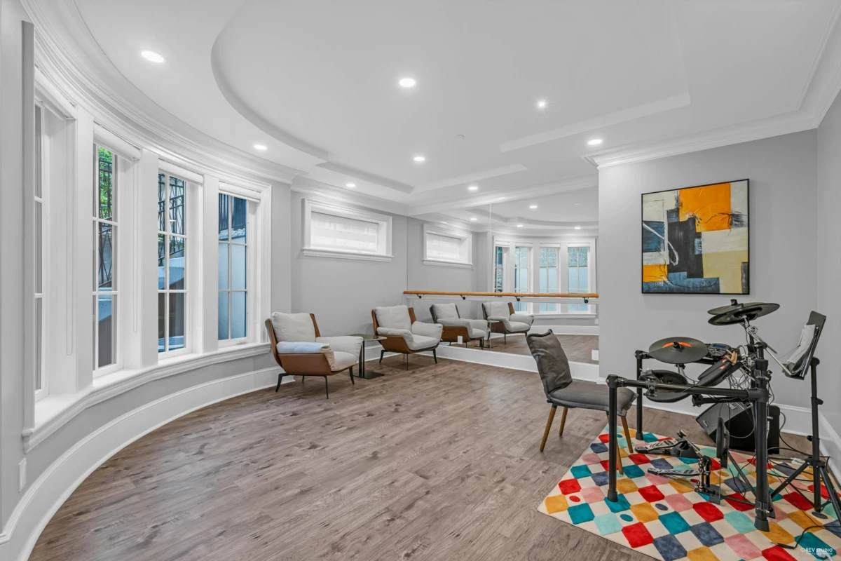 Garden / Landscaping Photo of 6011 Adera Street, Vancouver, BC