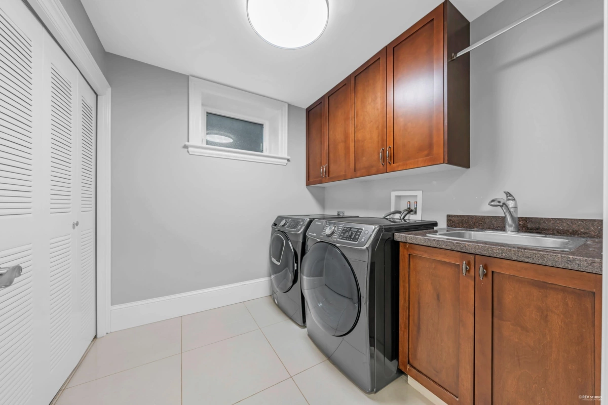 Outdoor Kitchen Photo of 6011 Adera Street, Vancouver, BC