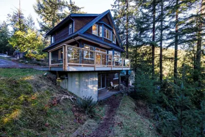 1293 Oceanview Road, Bowen Island, BC, Bowen island — Single Family Residence for sale