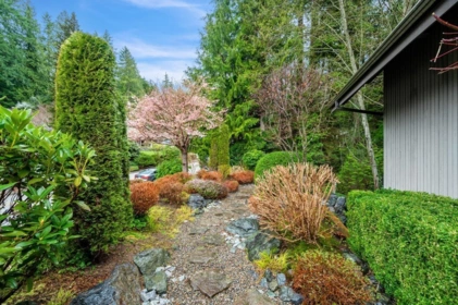 Office / Den Photo of 5344 Cliffridge Avenue, North Vancouver, BC