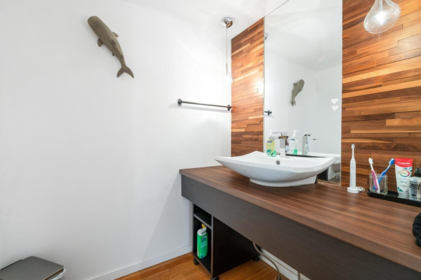 Primary Bathroom Photo of 5344 Cliffridge Avenue, North Vancouver, BC