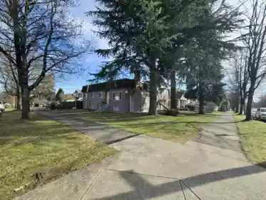 2414 E 5th Avenue, Vancouver, BC, Renfrew VE — 3 bed single family residence for sale