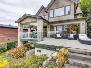 1091 Esquimalt Avenue, West Vancouver, BC, West Vancouver — Single Family Residence for sale