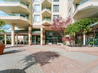 12C 328 Taylor Way, West Vancouver, BC
