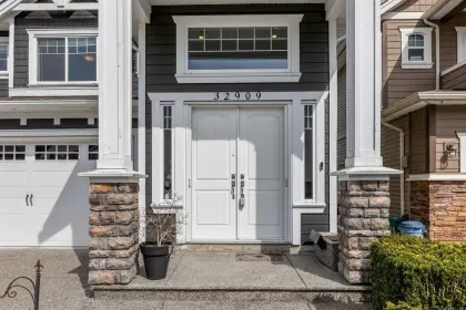 32909 Trenholm Avenue, Mission, BC, Mission — Single Family Residence for sale