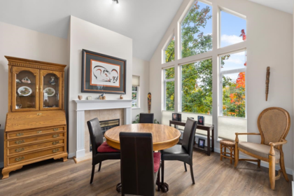 403 678 W Queens Road, North Vancouver, BC, North Vancouver — Apartment/Condo for sale