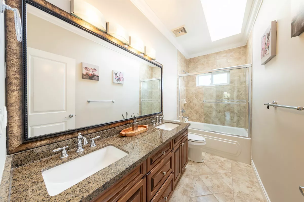 Entry Foyer Photo of 6140 Francis Road, Richmond, BC