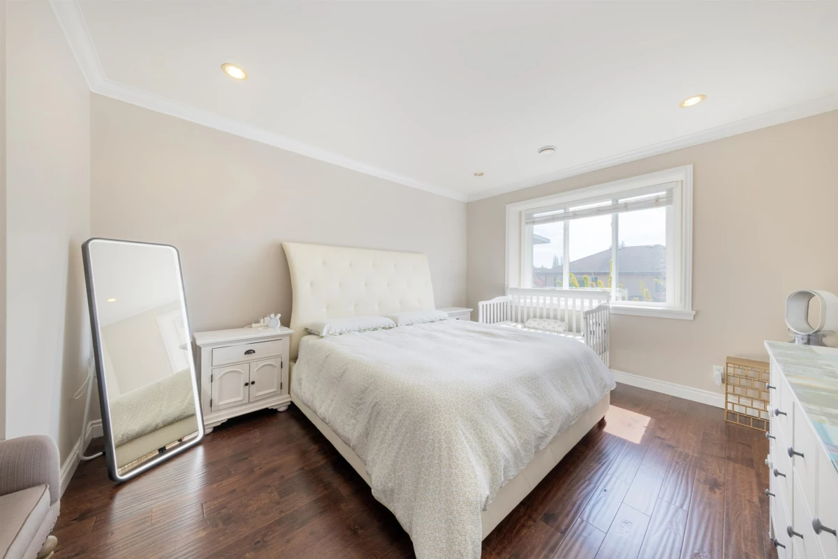 Hallway Photo of 6140 Francis Road, Richmond, BC