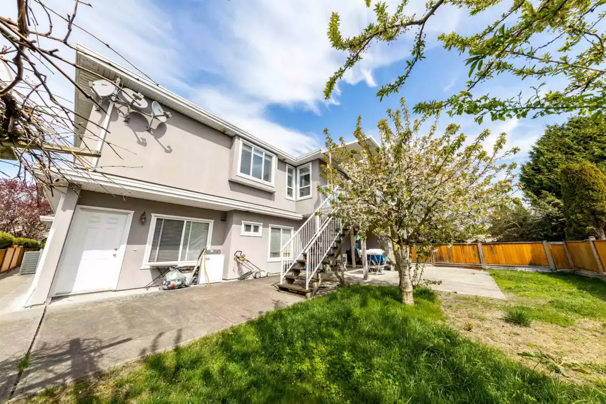 Outdoor Kitchen Photo of 6140 Francis Road, Richmond, BC