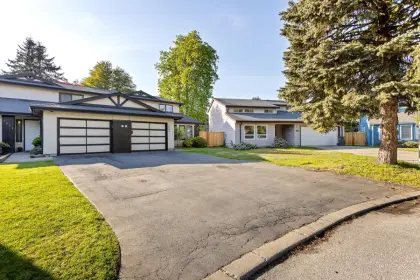 1049 Cornwall Drive, Port Coquitlam, BC, Port Coquitlam — Half Duplex for sale