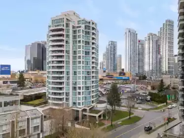 305 4788 Hazel Street, Burnaby, BC, Burnaby — Apartment/Condo for sale
