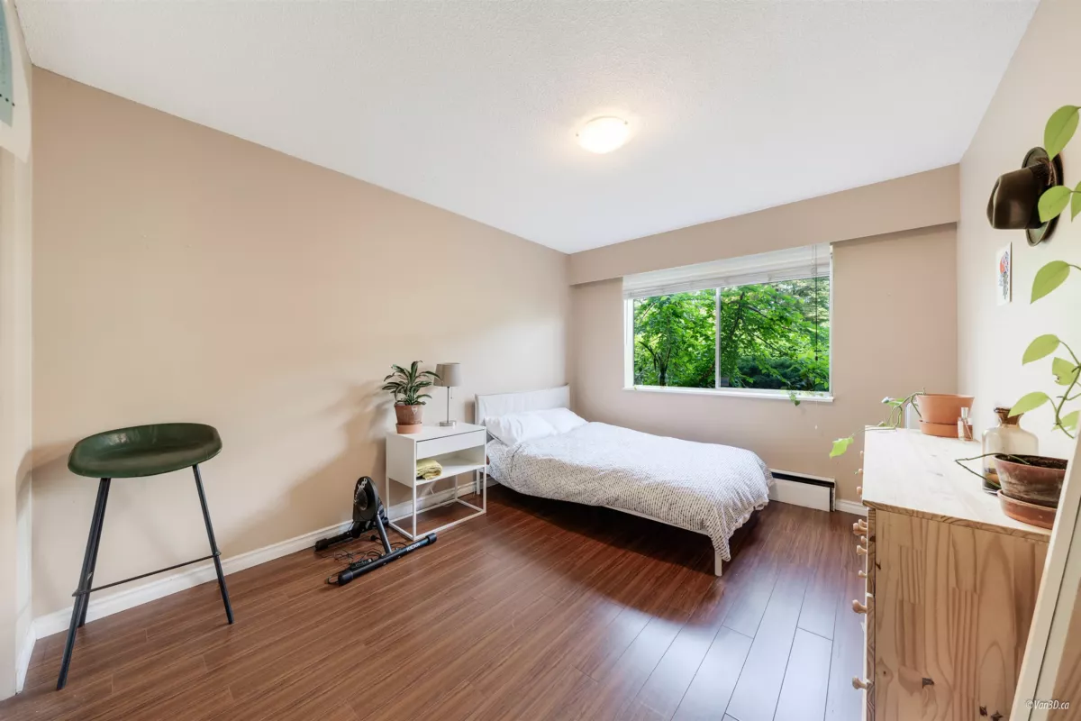 Bedroom 2 Photo of 116 36 E 14th Avenue, Vancouver, BC