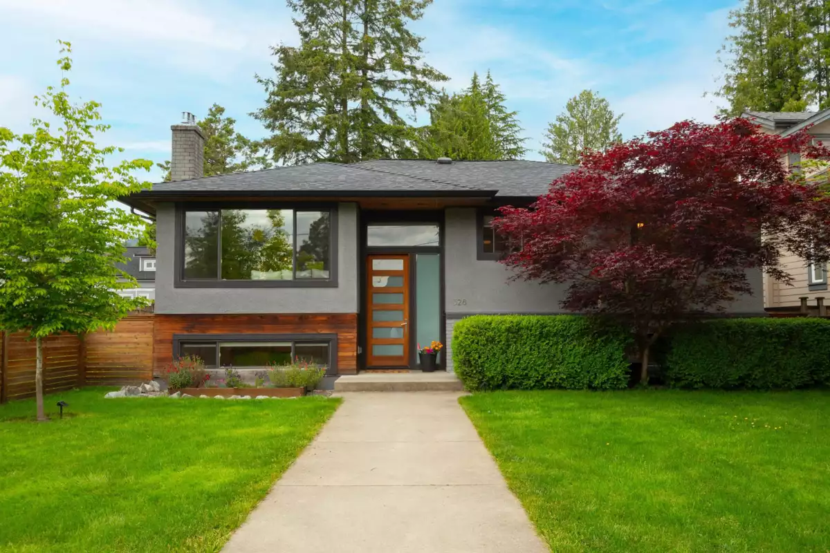 Exterior Front Photo of 328 E 22nd Street, North Vancouver, BC
