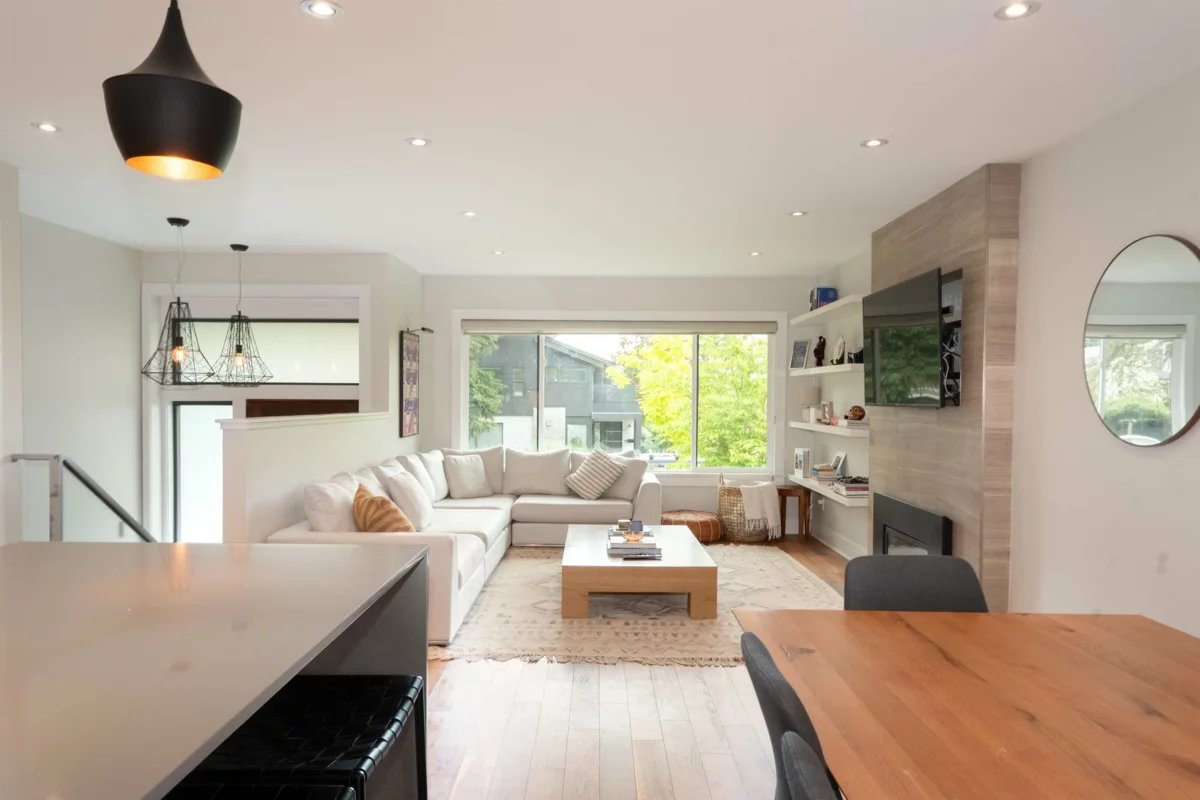 Living Room Photo of 328 E 22nd Street, North Vancouver, BC