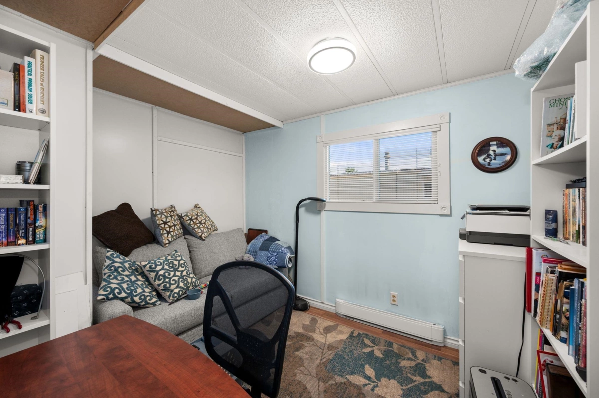 Basement Recreation Room Photo of 11 31313 Livingstone Avenue, Abbotsford, BC