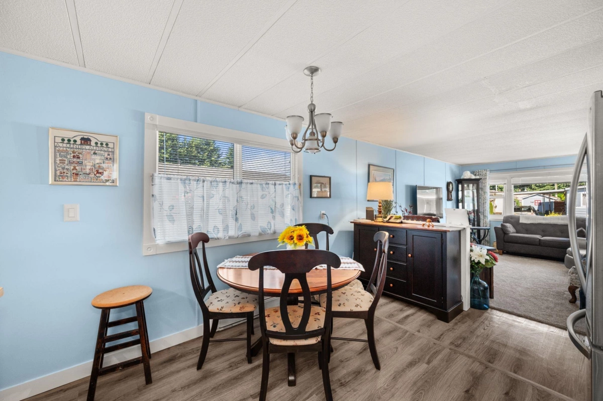 Bedroom 2 Photo of 11 31313 Livingstone Avenue, Abbotsford, BC