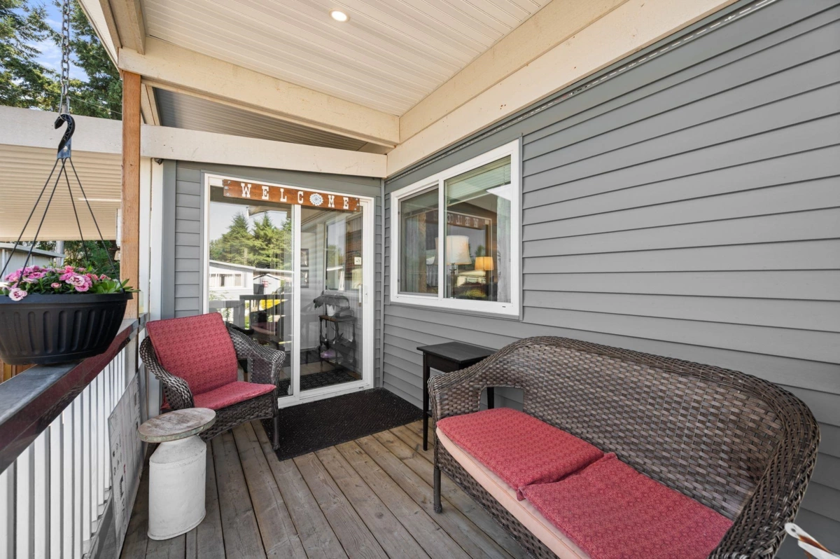 Entry Foyer Photo of 11 31313 Livingstone Avenue, Abbotsford, BC