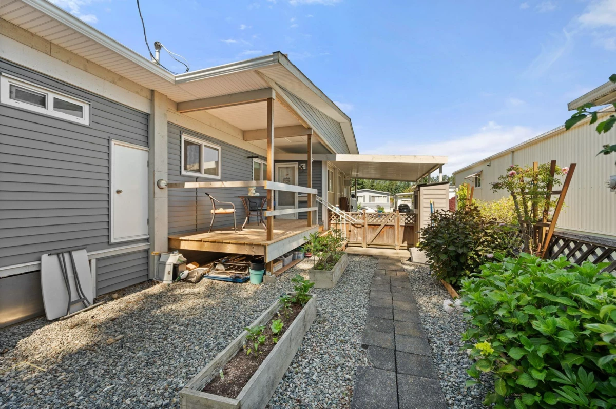 Garage Interior Photo of 11 31313 Livingstone Avenue, Abbotsford, BC
