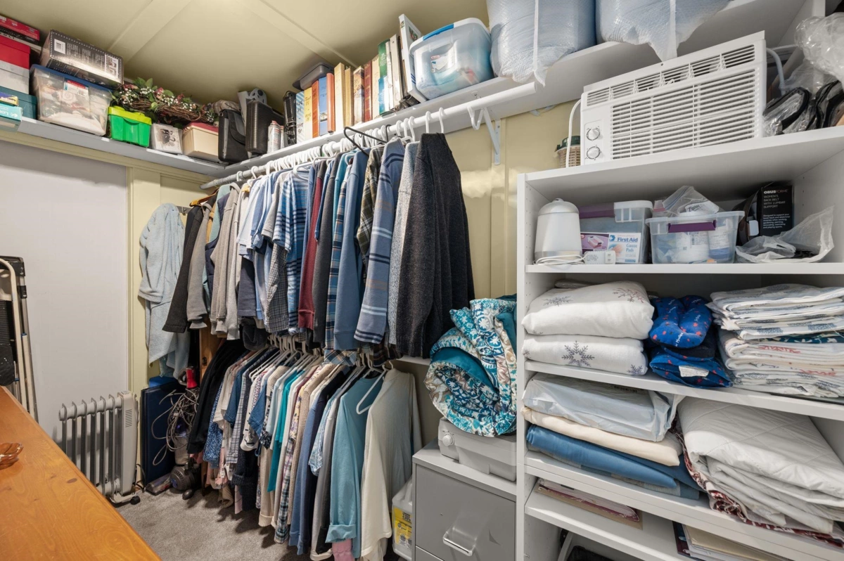 Mudroom Photo of 11 31313 Livingstone Avenue, Abbotsford, BC