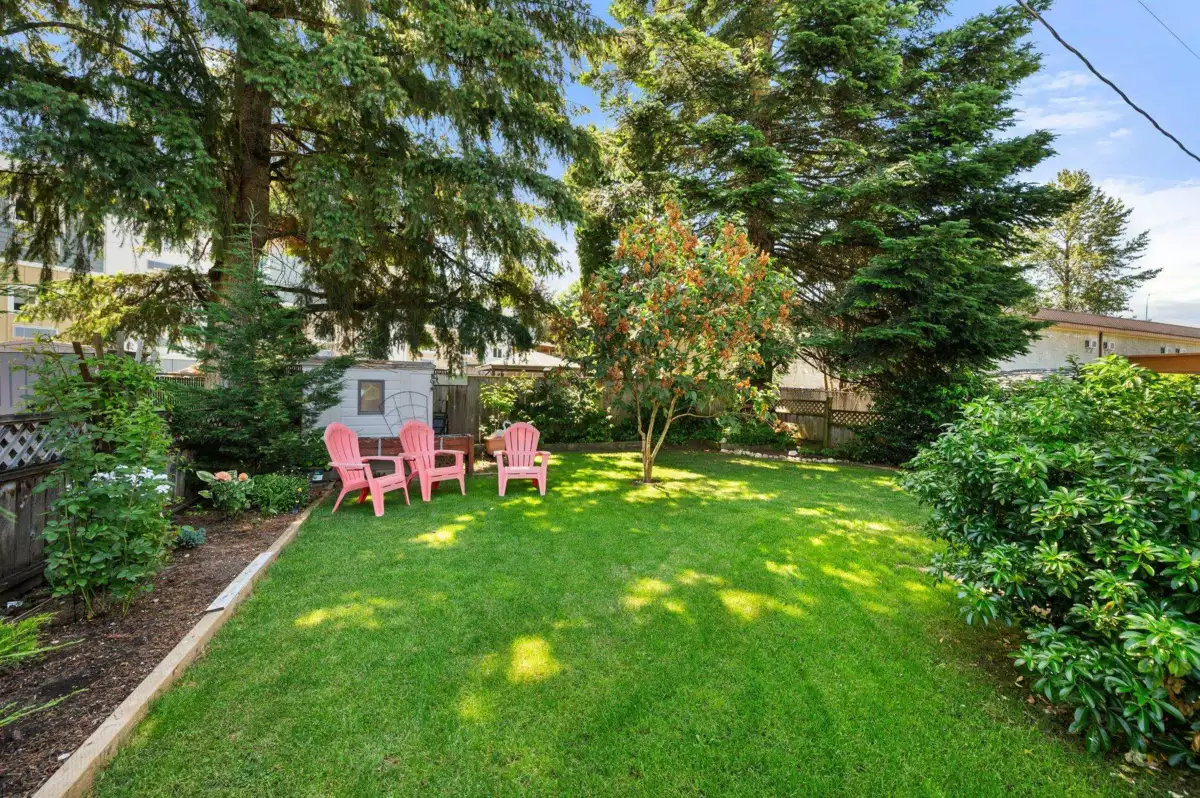 Outdoor Patio Photo of 11 31313 Livingstone Avenue, Abbotsford, BC