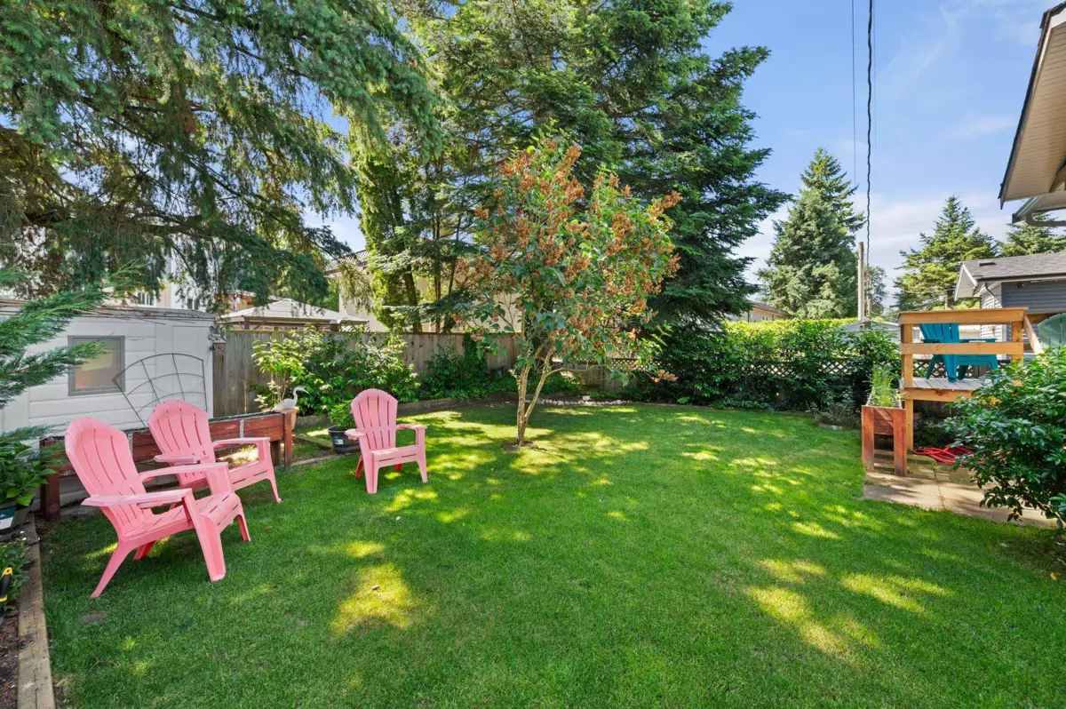 Swimming Pool Photo of 11 31313 Livingstone Avenue, Abbotsford, BC