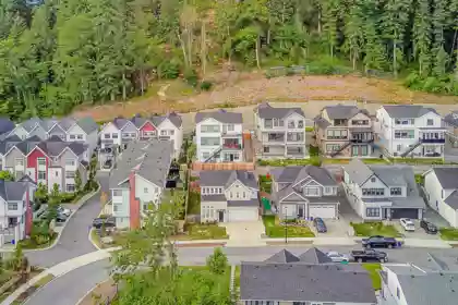 33943 Barker Court, Mission, BC, Mission — Single Family Residence for sale