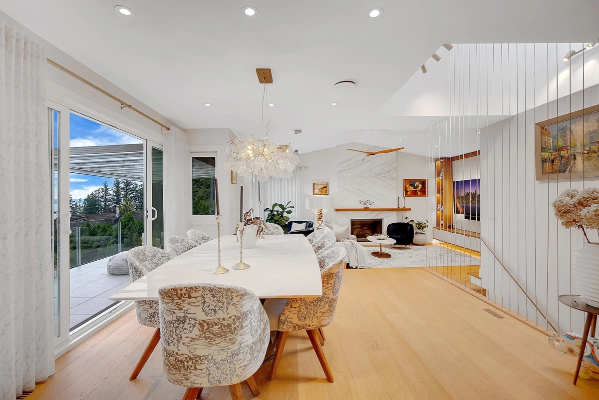 Basement Recreation Room Photo of 3706 Southridge Place, West Vancouver, BC