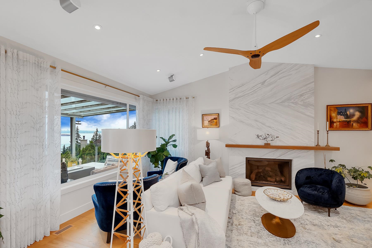 Office / Den Photo of 3706 Southridge Place, West Vancouver, BC