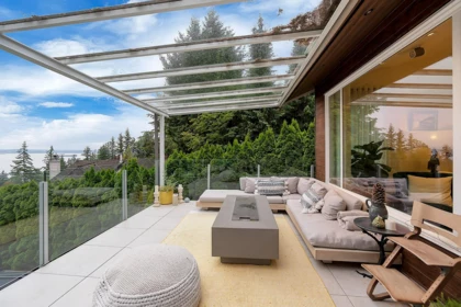 Hot Tub / Spa Photo of 3706 Southridge Place, West Vancouver, BC