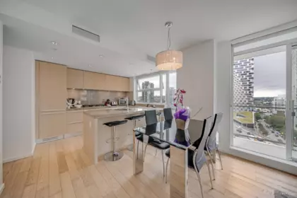 1109 1351 Continental Street, Vancouver, BC, Vancouver — Apartment/Condo for sale