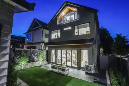 2 1990 Venables Street, Vancouver, BC, Vancouver — Half Duplex for sale